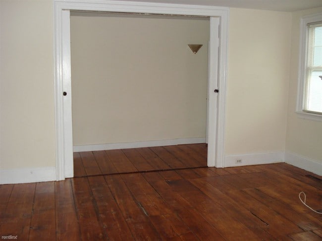 Building Photo - 7 br, 3 bath House - 17 Edgewood Ave