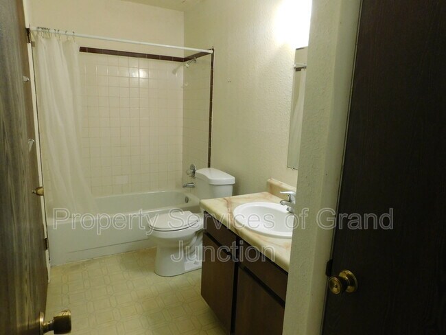 Foto del edificio - 805 E Cedar Ct