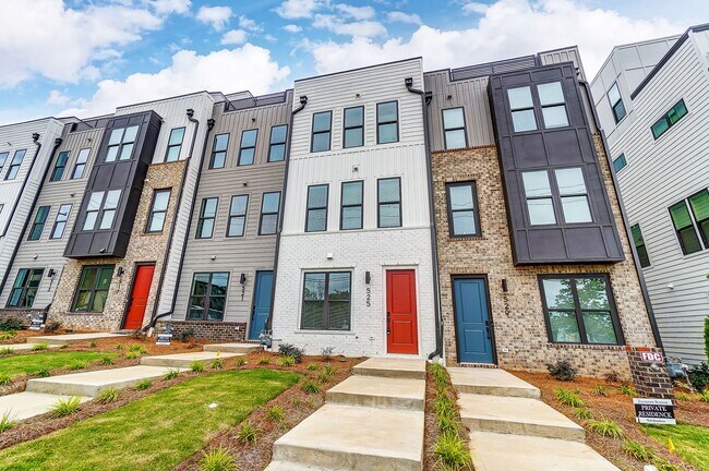 Foto del edificio - 3 Bedroom Townhome minutes from South End!