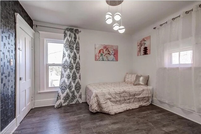 Bedroom 3 - 38 Port St