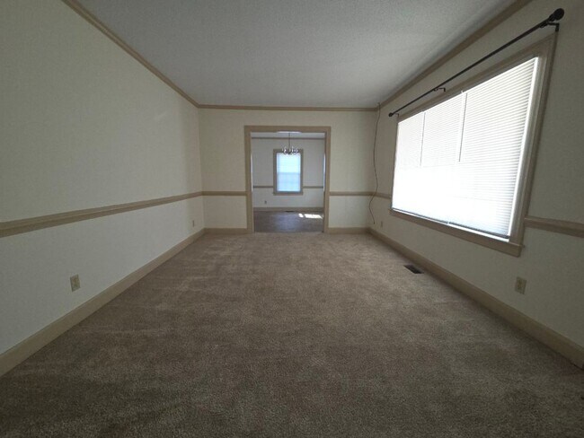 Foto del edificio - 311 Moyton Ave