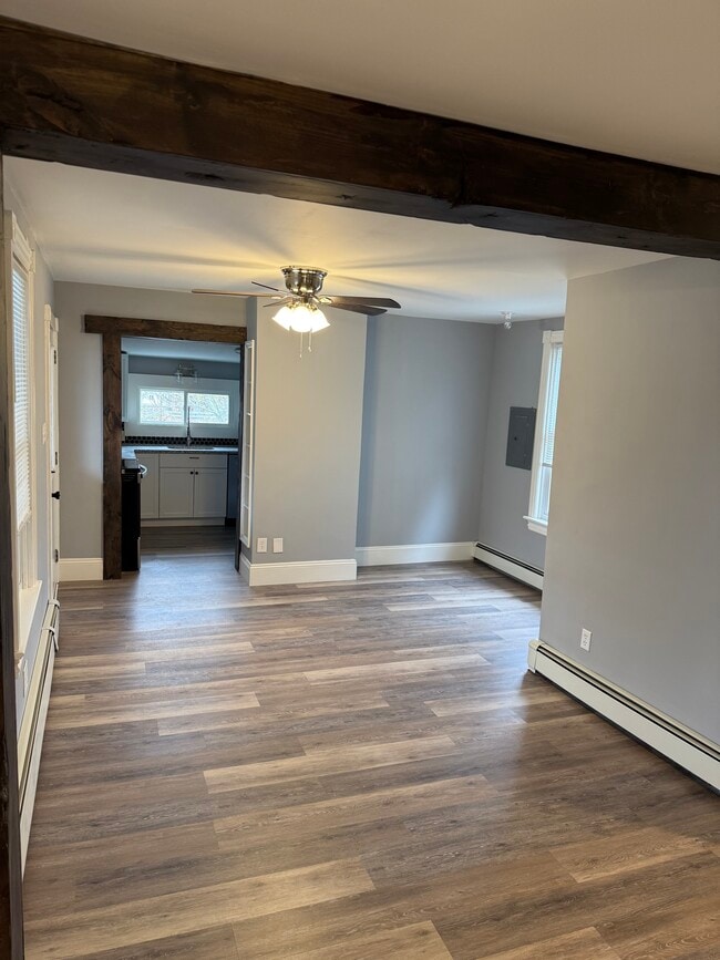 Foto del edificio - 1324 Main St