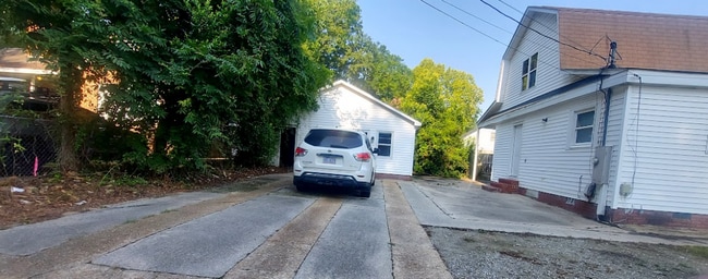 Photo - 1708 E 4th St House