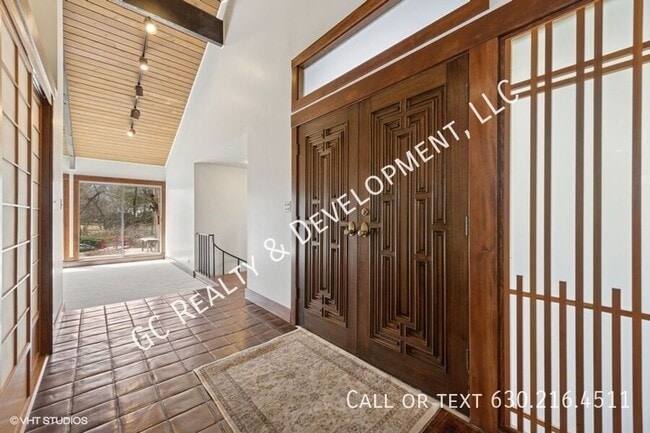 Foto del edificio - 118 Carriage Rd