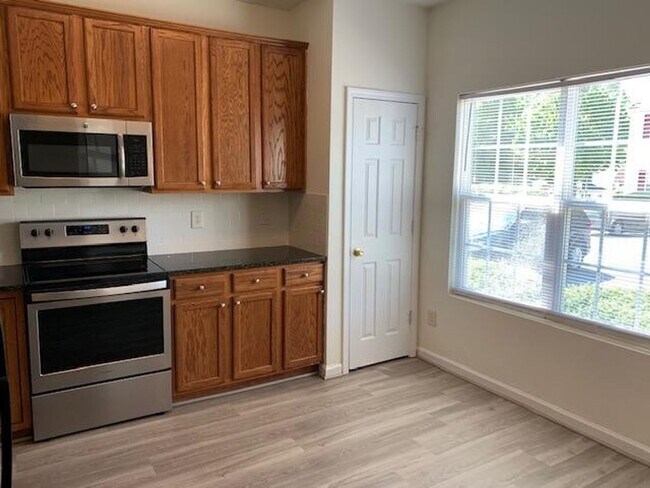 Building Photo - 104 Graystar Road, Apex- Bev Roberts Renta...