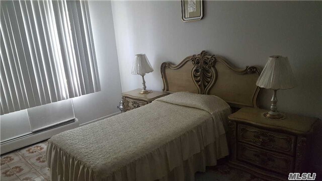 Foto del edificio - 85-45 Abingdon Rd