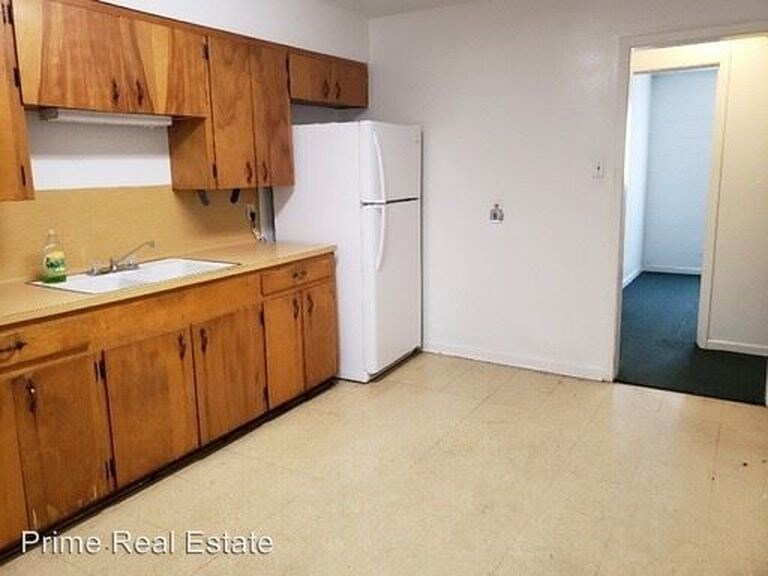Primary Photo - 520 W Kleberg Ave