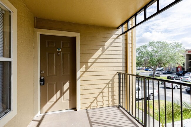 Building Photo - Two bedroom, two bathroom condo near 192 a...