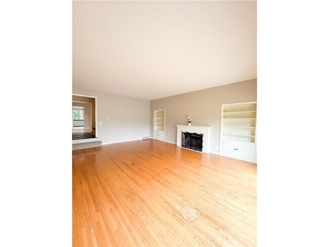 Foto del edificio - 6308 Vernon Ave S