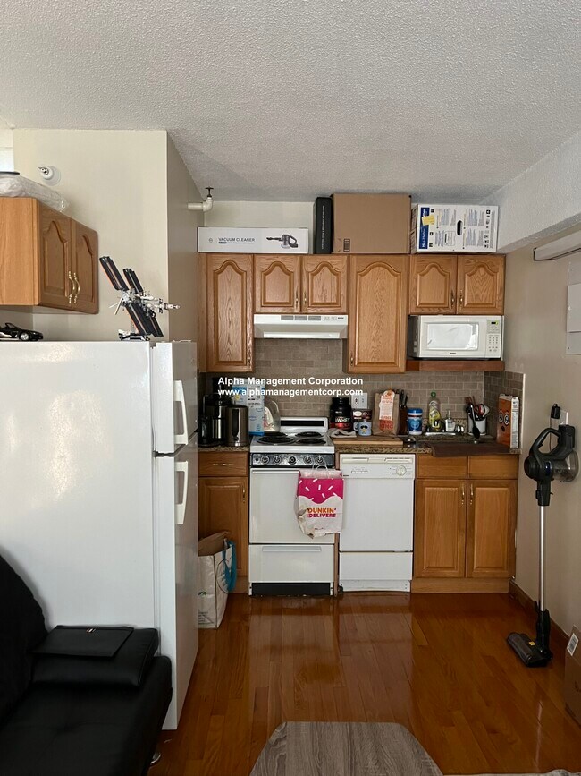 Photo - 1110 Commonwealth Ave Apartment