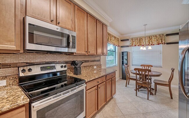 Building Photo - 7005 River Hammock Dr