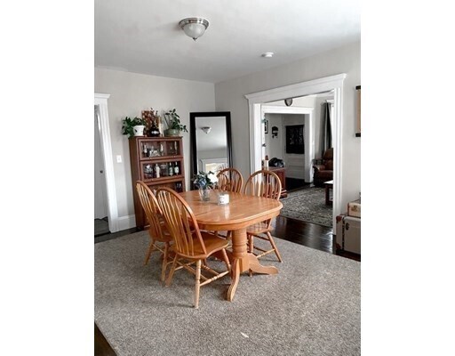 Foto del edificio - 43 Maple Ave