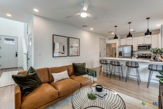 Building Photo - 1035 Koby St