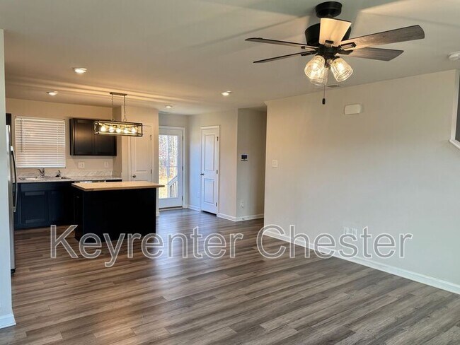 Building Photo - 331 Chanticleer Dr