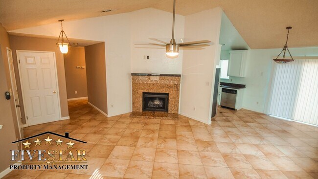 Foto del edificio - House for Rent on 4601 Tilyard Court