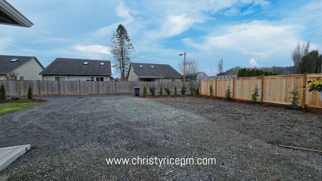 Building Photo - 31721 W Commercial St