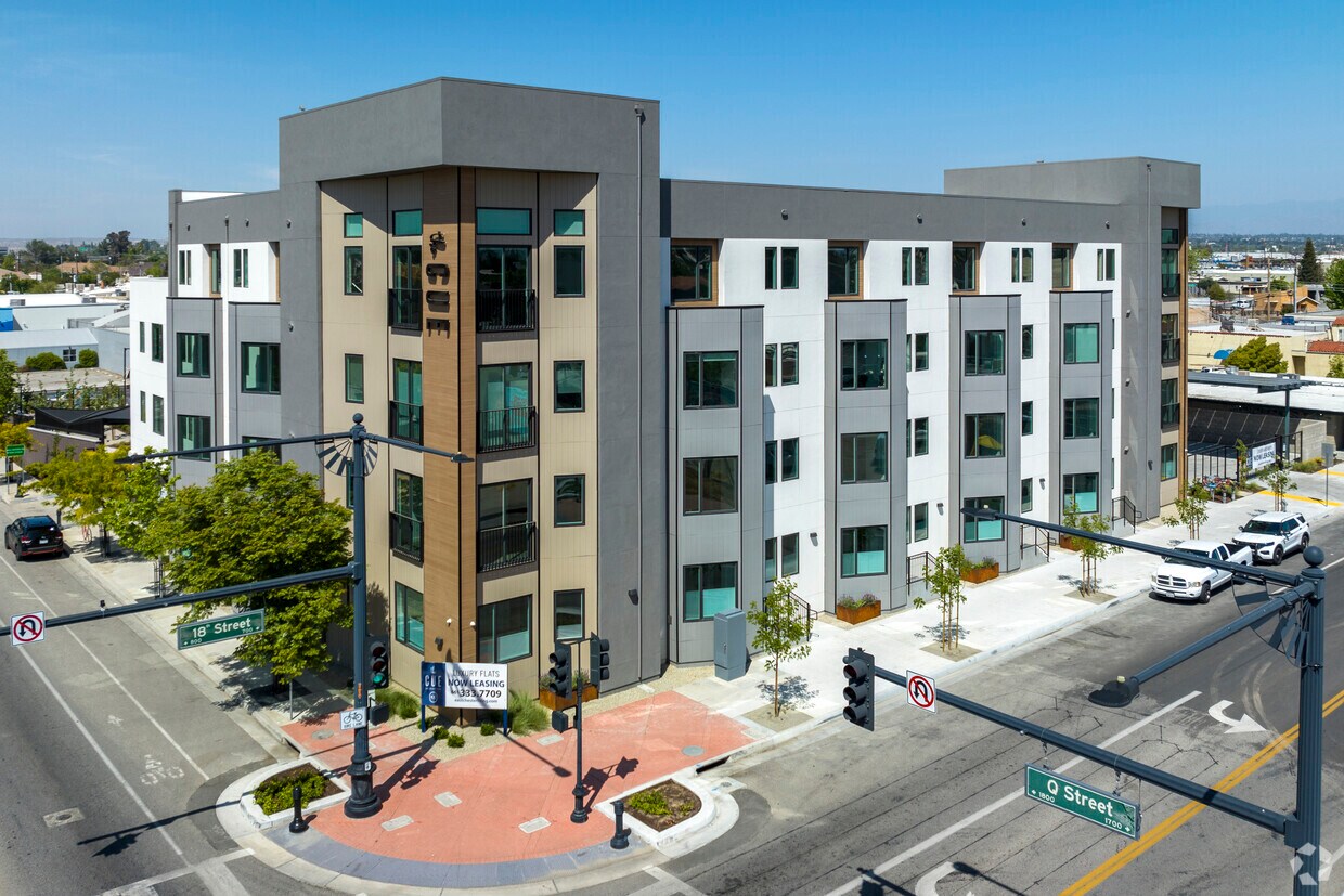 The Cue 1800 Q St Bakersfield, CA Apartments for Rent in