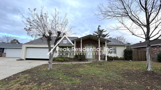 Foto del edificio - Very Nice 3bd/2ba House with Bonus Room!