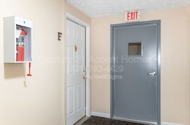 Foto del edificio - 4400 Groombridge Way