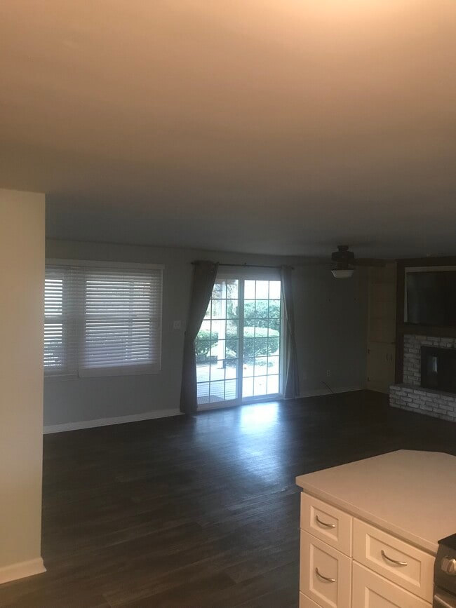 Building Photo - 58 Blackstone Dr