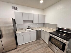 Building Photo - 1144 NW 30th St