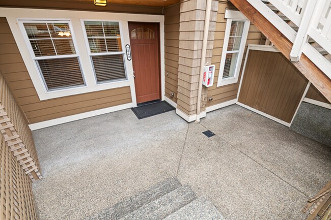 Building Photo - 2030 NW Talus Dr