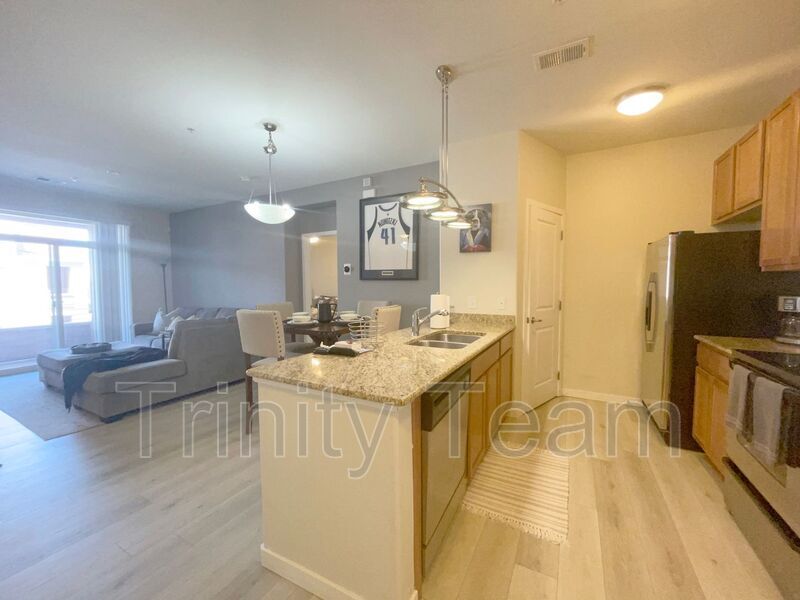 Foto principal - 4100 Albion St