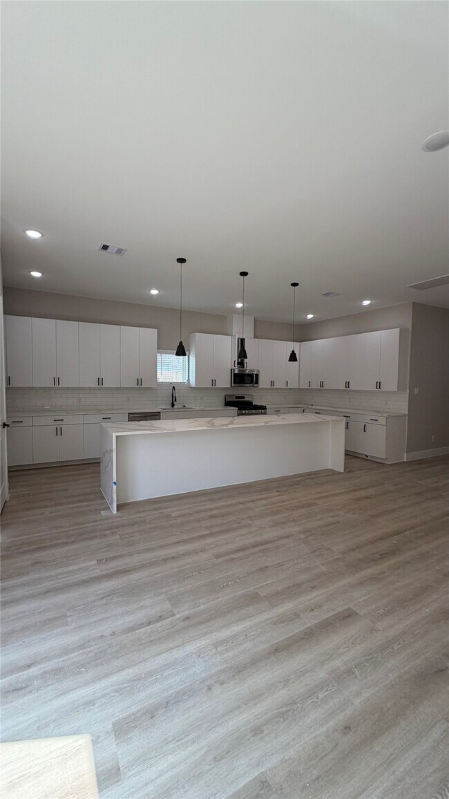 Foto del edificio - 2615 Piemonte Ave