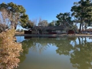 Foto del edificio - 21325 Lake Shore Dr