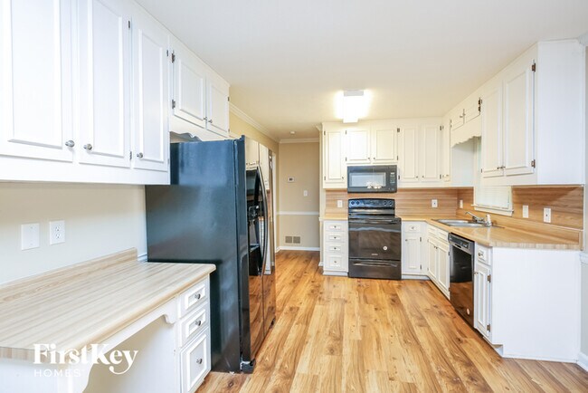 Foto del edificio - 4010 Hidden Oak Ln