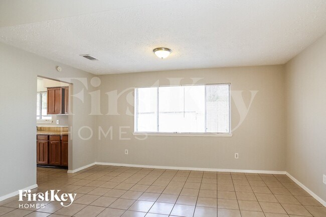 Building Photo - 21226 Waymare Ln