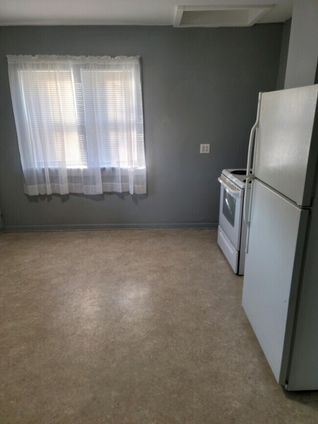 Cocina - 410 Ramsdell St