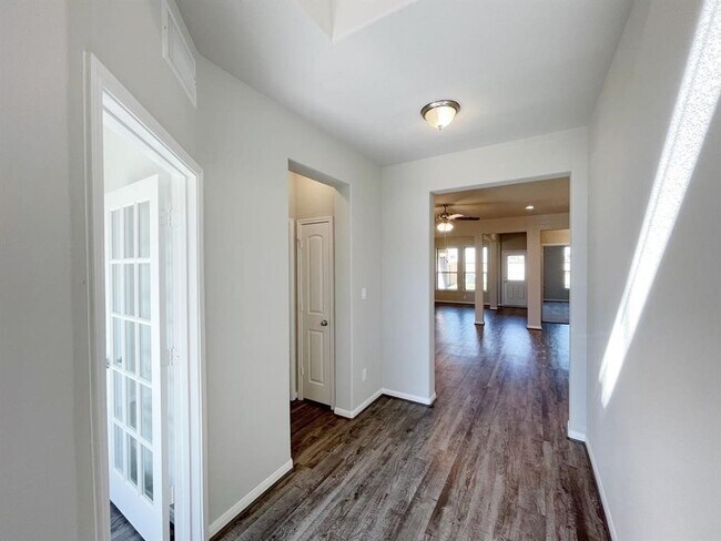 Foto del edificio - 24946 Via Arabella Ln
