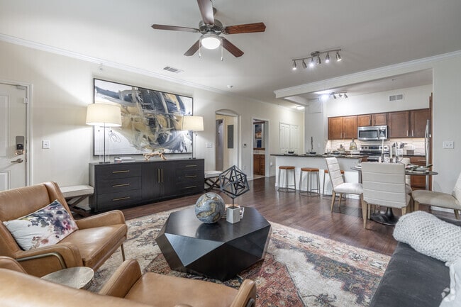 1BR, 1BA - 890SF - Living Room - Cortland Waters Edge