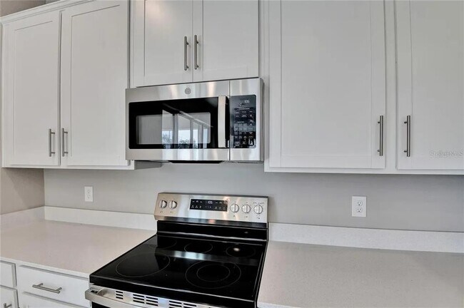 Foto del edificio - 560 Summit River Dr