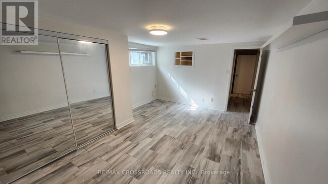 Building Photo - 140 Combermere Dr