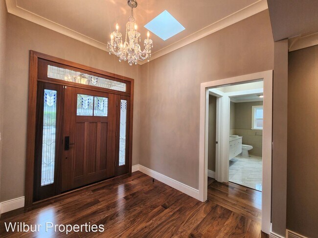 Building Photo - 5 br, 3 bath House - 1271 Petersen Court
