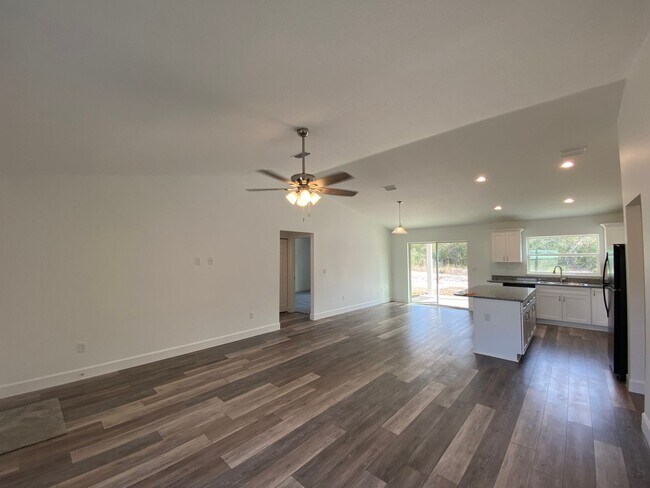 Foto del edificio - Desirable SW Ocala Neighborhood 3/2/2 **WO...
