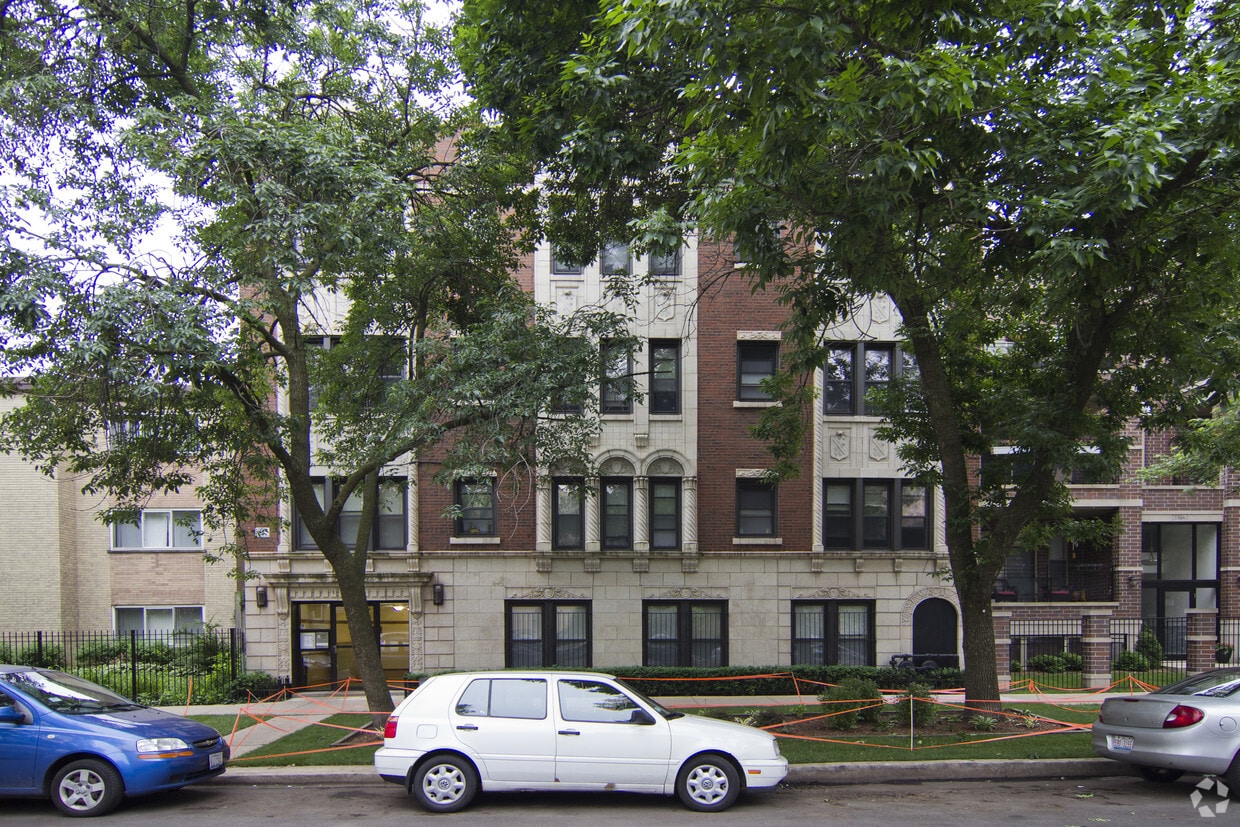 Primary Photo - 1257 W Lunt Ave