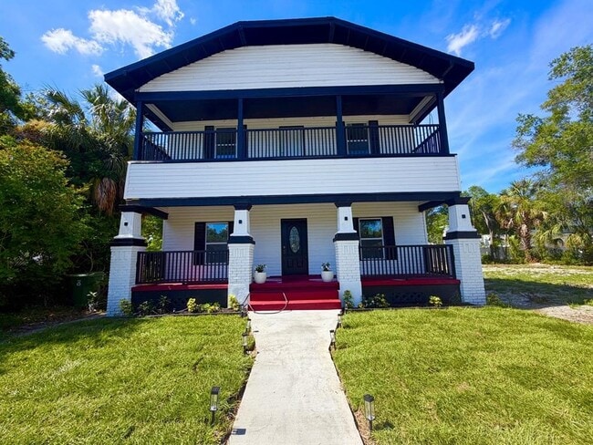 Building Photo - 2610 W Cypress St