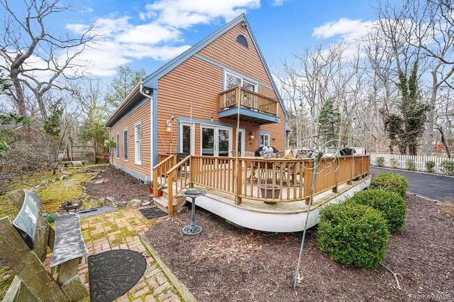 Building Photo - 1745 Bayview Ave