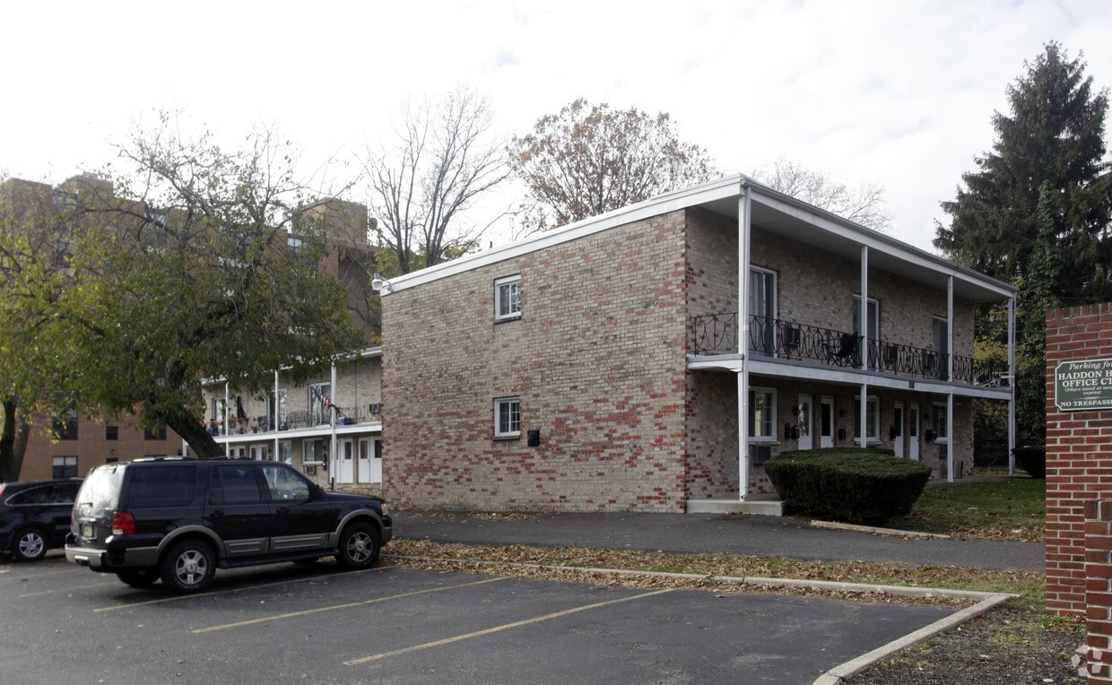 Building Photo - Station Court Apartments