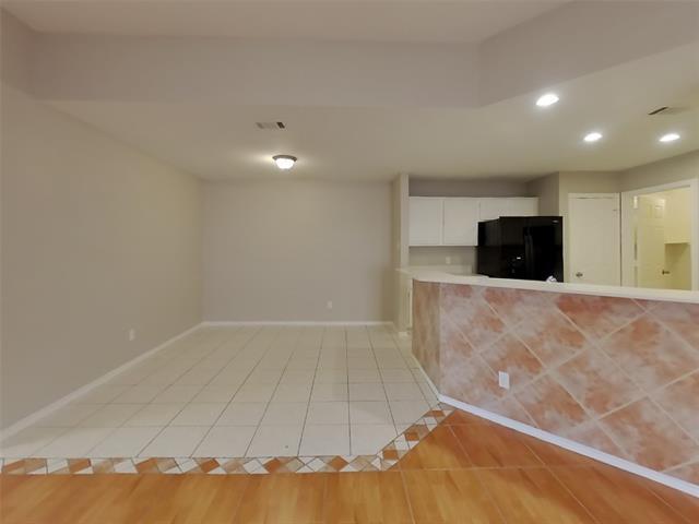 Building Photo - 720 Ashbrook Dr