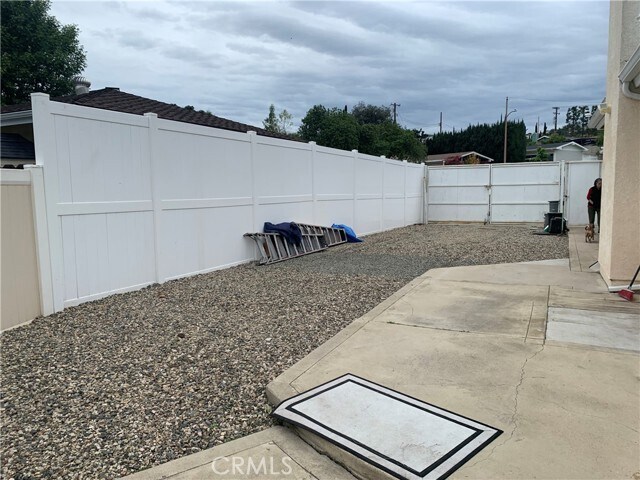 Building Photo - 4008 E Fernwood Ave