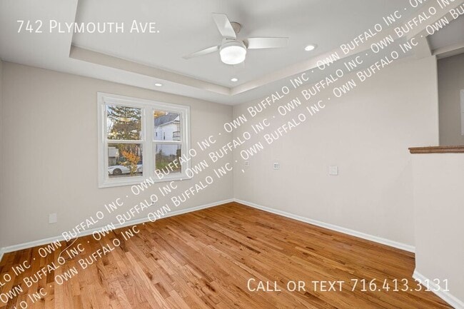 Foto del edificio - 742 Plymouth Ave