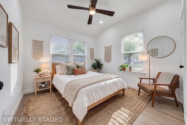 Foto del edificio - 601 Pearson Ave