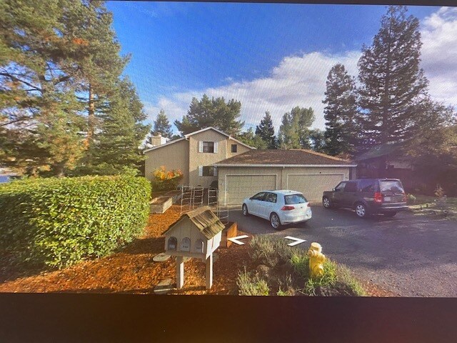 Foto principal - 998 Lundy Ln