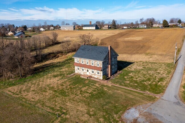 Foto del edificio - 796 Long Ln