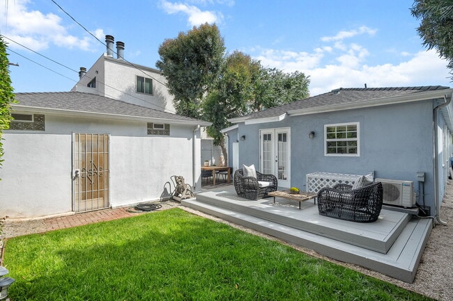 Building Photo - 3627 Veteran Ave