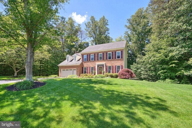 Building Photo - STUNNING PRIVATE HOME - MANASSAS